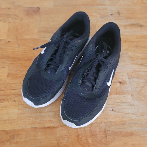 Nike Other - Nike Air Size 7 sneakers CU4152-001 youth kids black lace up